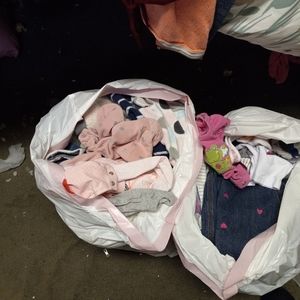 Girls baby clothes to newborn to 18 momths
